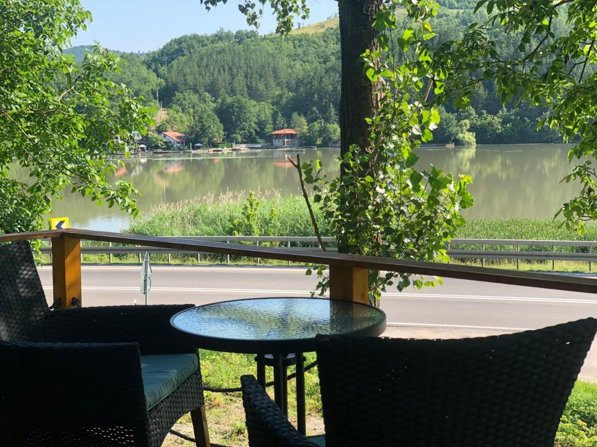 Apartament Glamping Jezero Čačak Zewnętrze zdjęcie